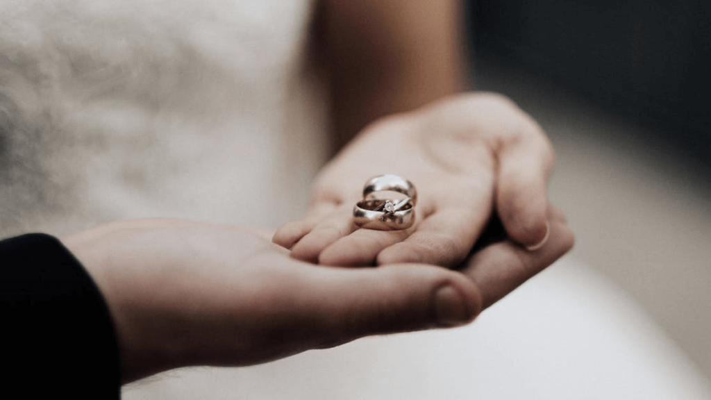 Splitting Retirement Accounts During Divorce: Avoid Costly Tax Mistakes