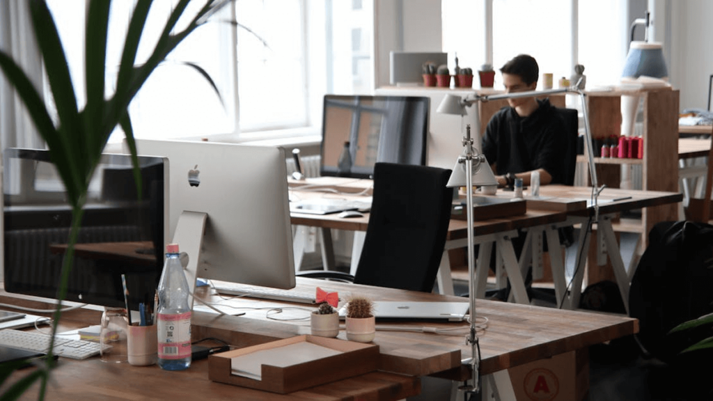 Employee or Independent Contractor? Getting It Right Matters for Your Nonprofit